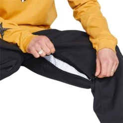 Volcom Dustbox Jacket + X Pants 2023 -Dakine Shop volcom dustbox jacket x pants 2023 1 4